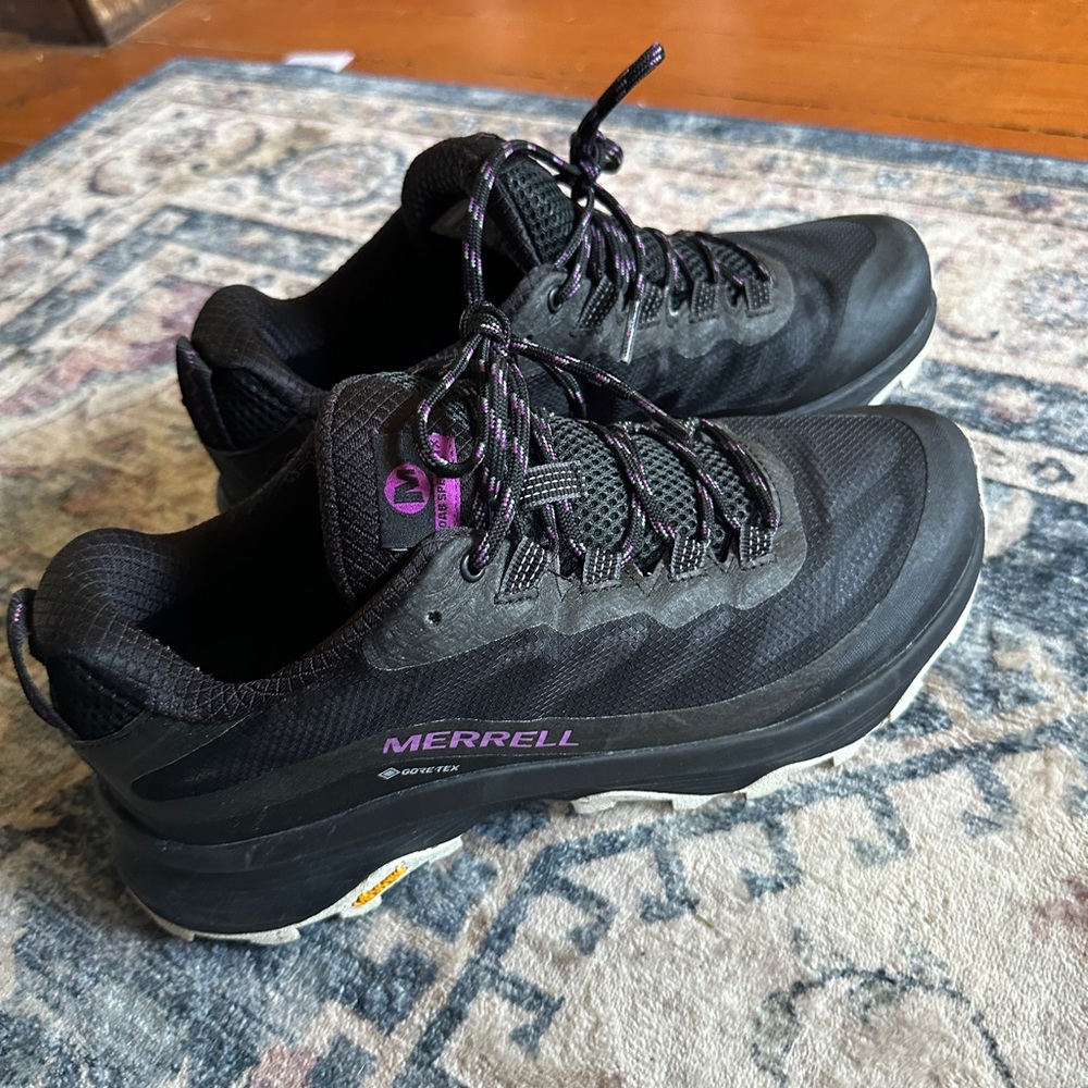 Merrill Gortex lightweight hikers 10.5W
